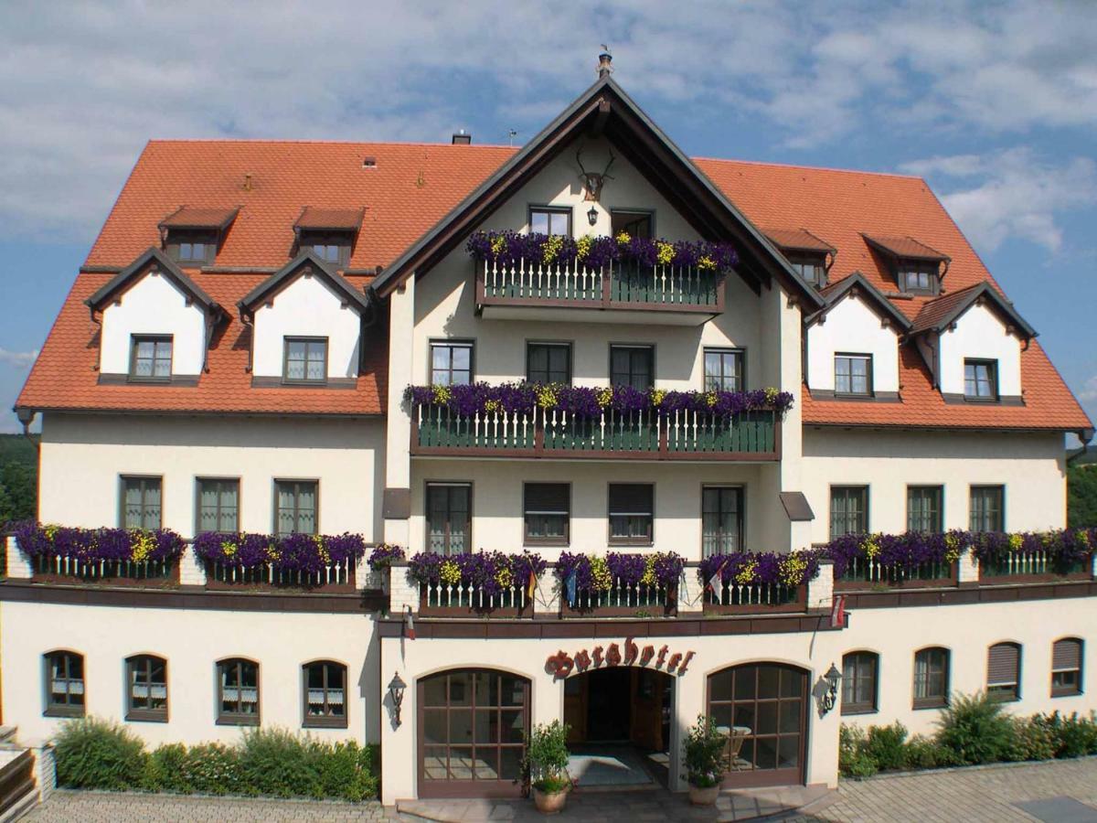 Goldener Hirsch Hotell Burgthann Exteriör bild