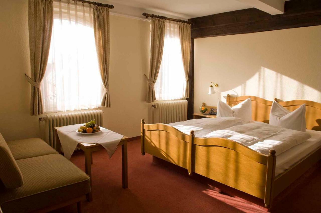 Goldener Hirsch Hotell Burgthann Exteriör bild
